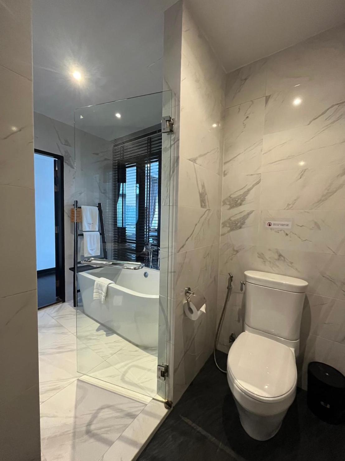 Cheeva Dee Hotel Чиангмай Екстериор снимка